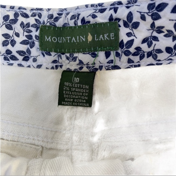 Mountain Lake Womens White Wash Denim Rainbow Trim Jean Shorts Size 10 Pockets - Picture 6 of 11